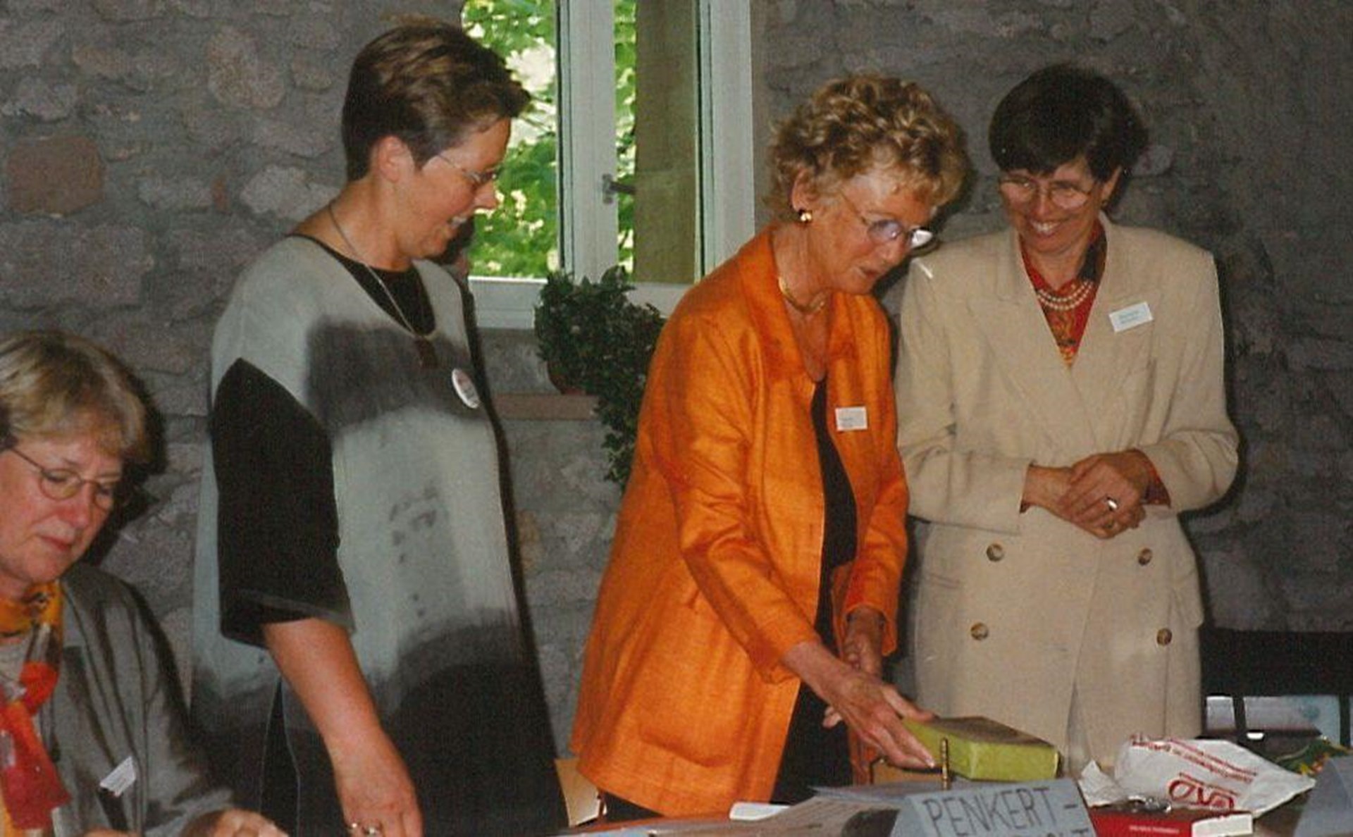 2000: Verabschiedung von Agathe Syren